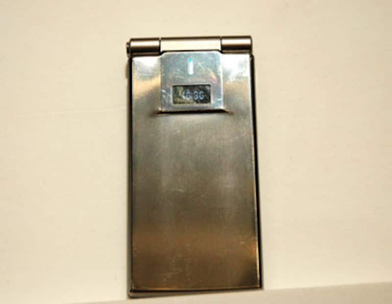 P706iμ（パナソニックモバイルコミュニケーションズ）