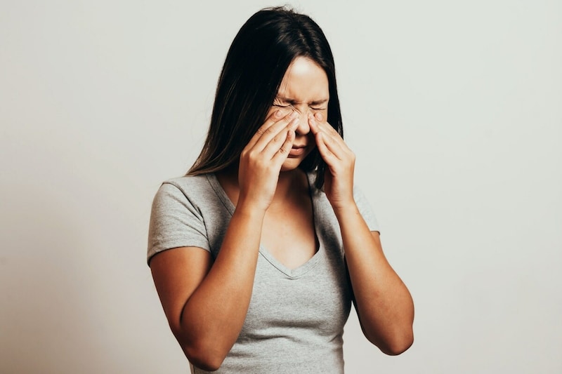 原因不明の頭痛・頬の痛み・歯の違和感…副鼻腔炎の意外な症状