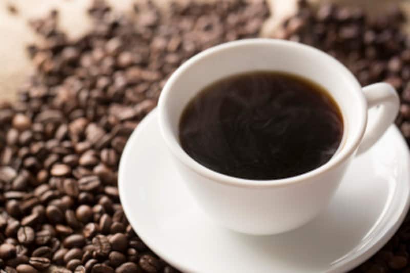 コーヒーの成分であるカフェインやポリフェノールには、どのような健康効果があるのでしょうか