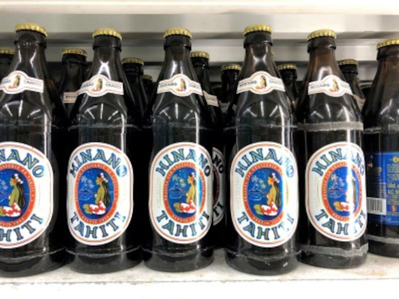 「ヒナノ」のビールは缶と瓶があります。現地のスーパーなどで入手可