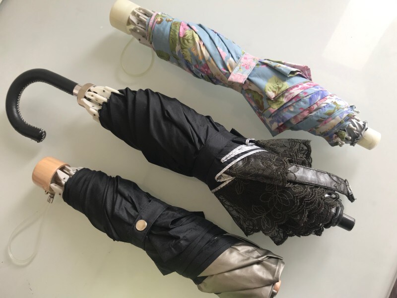 レース使いのものや男性用、長傘もあるリーベンのひんやり傘