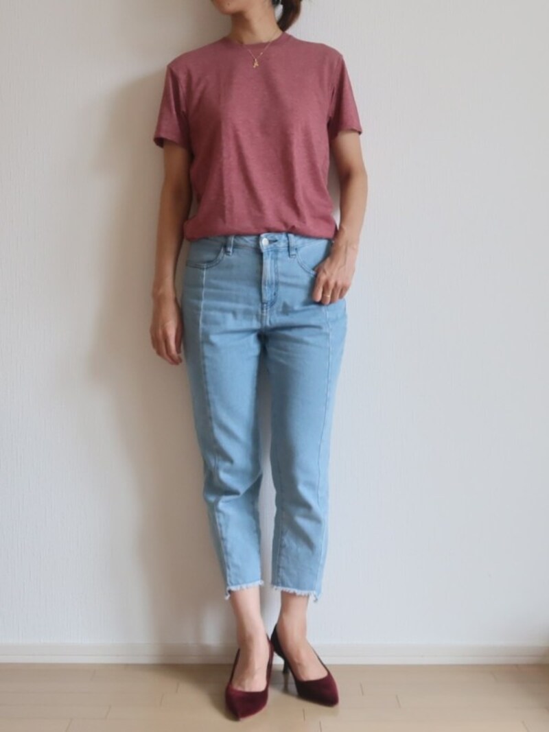 ボトムスによってインして着るのにも向いている生地感です