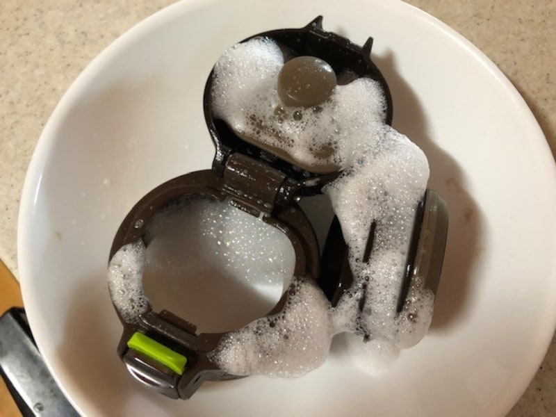 水筒の口の部分は複雑な形なので、泡スプレーがあるととっても便利