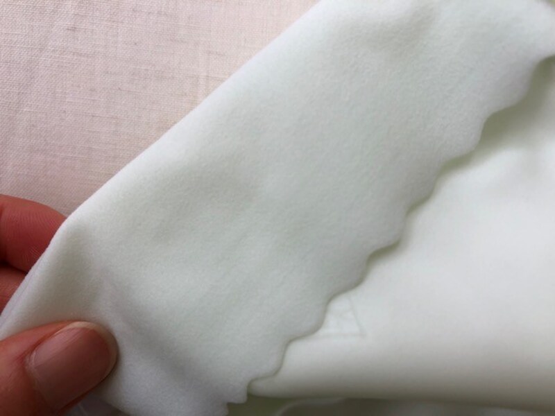 内側はさらっとしているので、肌にくっつかない。