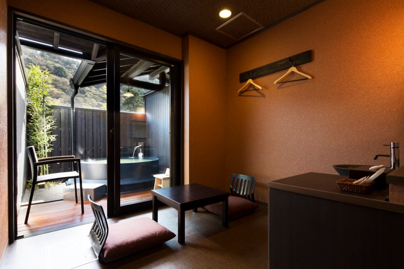 箱根ひとり旅の観光スポット:「壱ノ巻」菫の客室