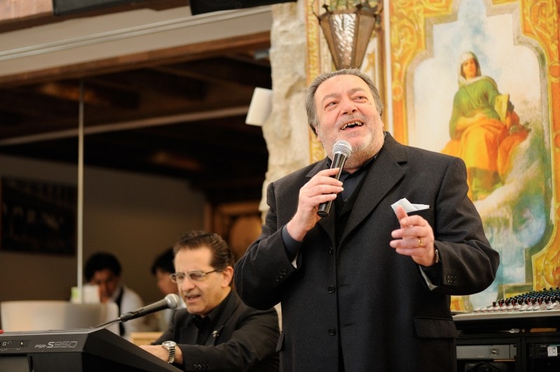 箱根ひとり旅の観光スポット:カンツォーネ演奏イメージ