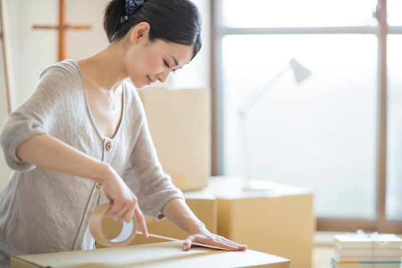 洋服を段ボールに入れて送るだけ