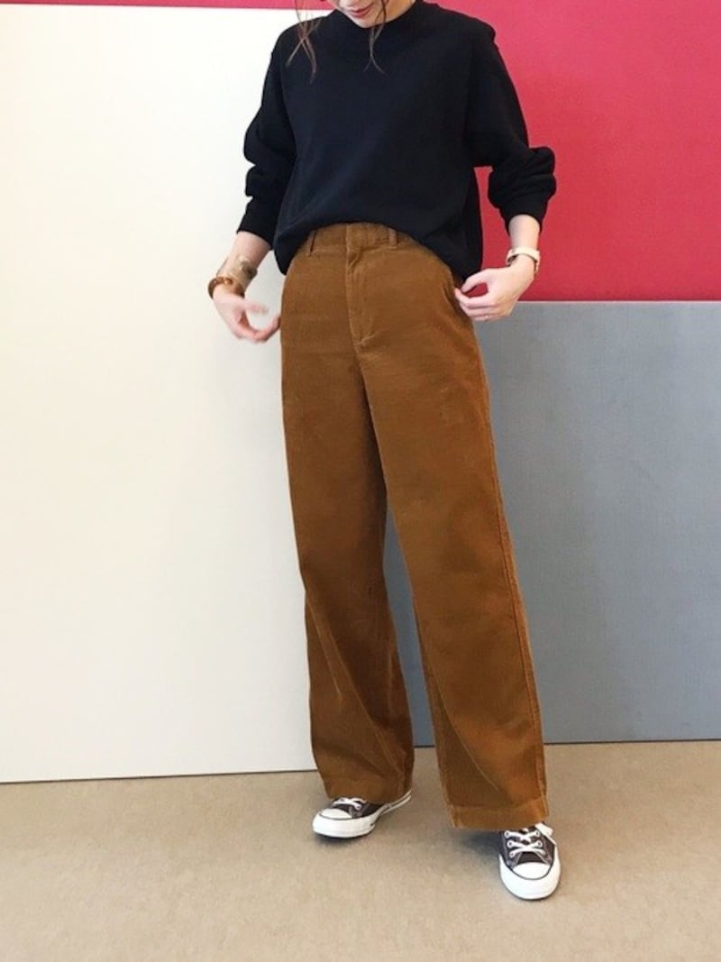 コーデュロイパンツは異素材を合わせたミックスカジュアルも得意　出典：WEAR