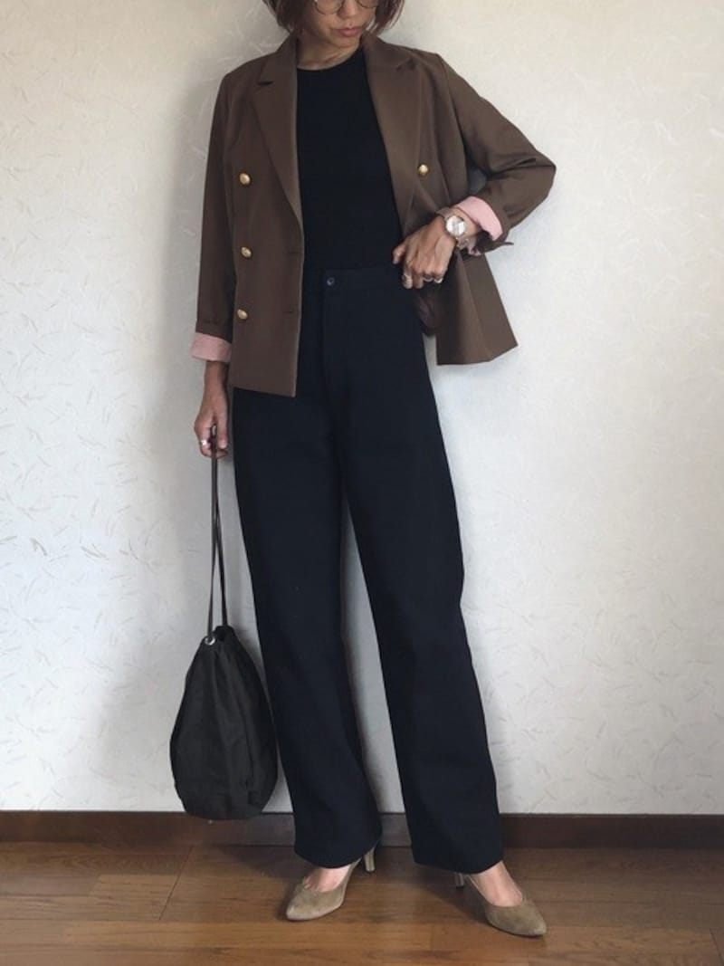 足に沿って動く柔らかな生地感できれいめコーデにも人気 出典:WEAR