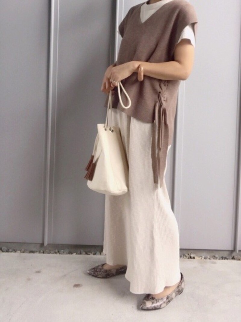 辛口のおしゃれさが人気のパイソン柄パンプス　出典：WEAR