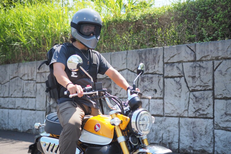 体にフィットするから動いてもずれない