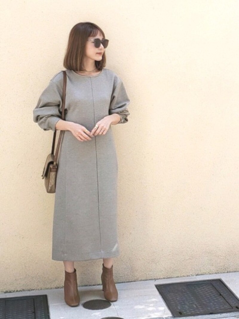 ジャージーベルテッドワンピース　3990円（税抜）