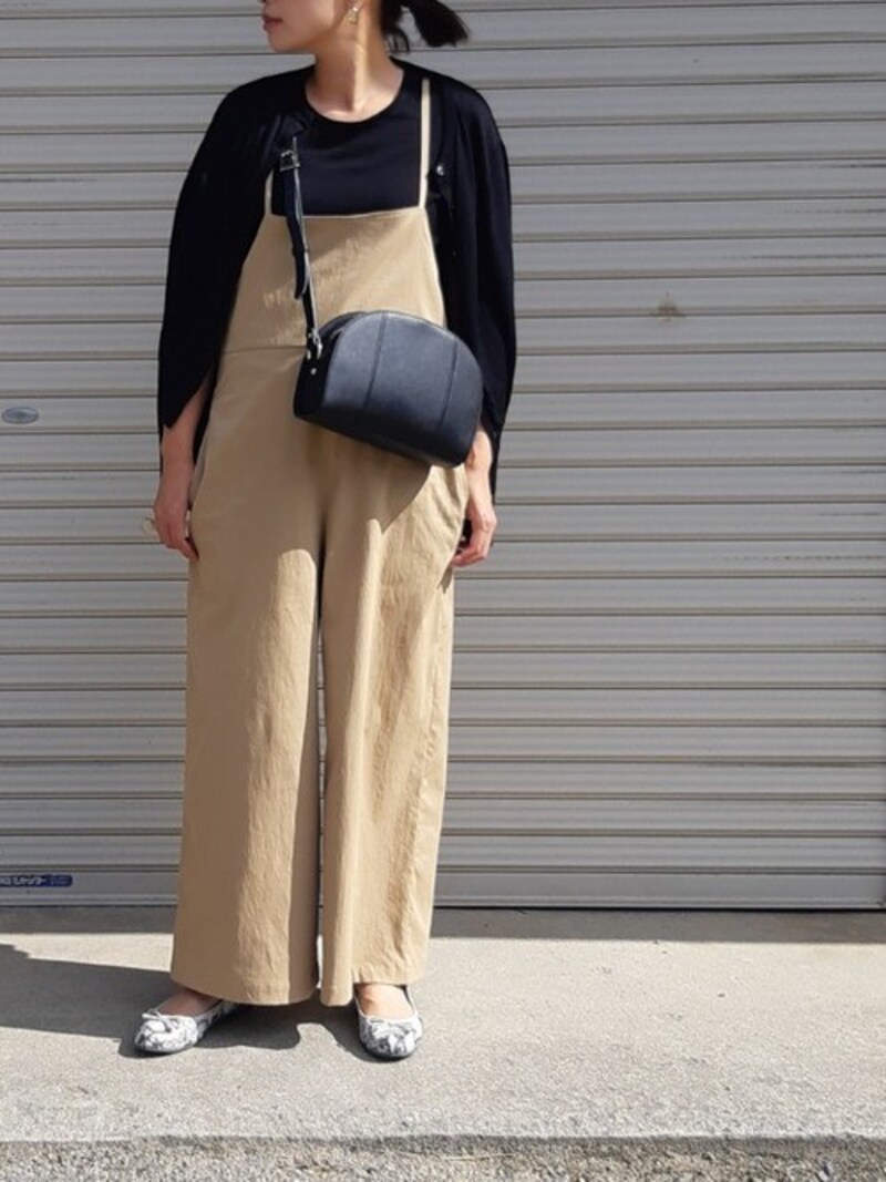 エクストラファインメリノクルーネックカーディガン　2990円（税抜）