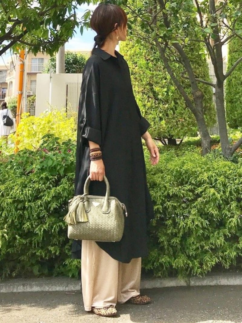 小さい面積のレオパード柄のアクセントが大人可愛い　出典：WEAR