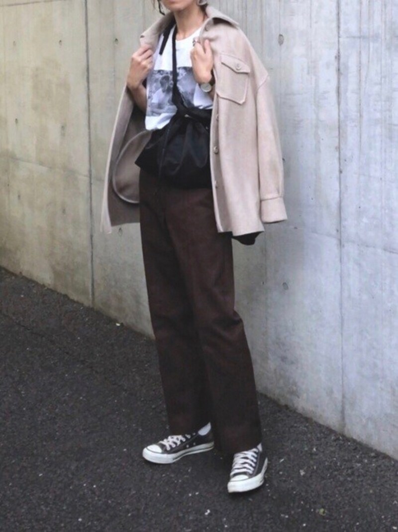 白ソックスを少しのぞかせると抜け感の役割も　出典：WEAR