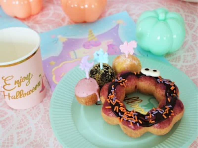 ユニコーンピックをハロウィンスイーツに飾りましょう。