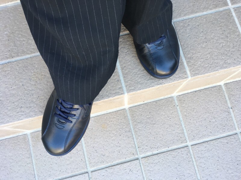 ビジネスにも使えるウォーキングシューズ