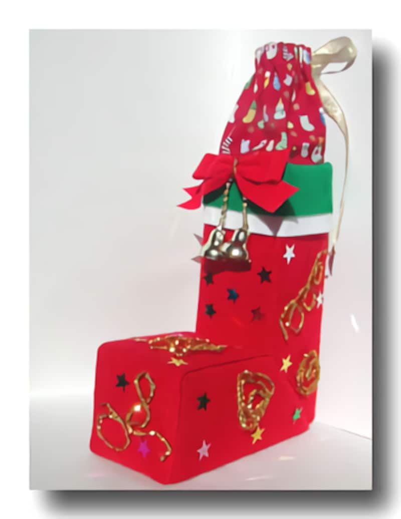 牛乳パックで簡単工作！クリスマスブーツ