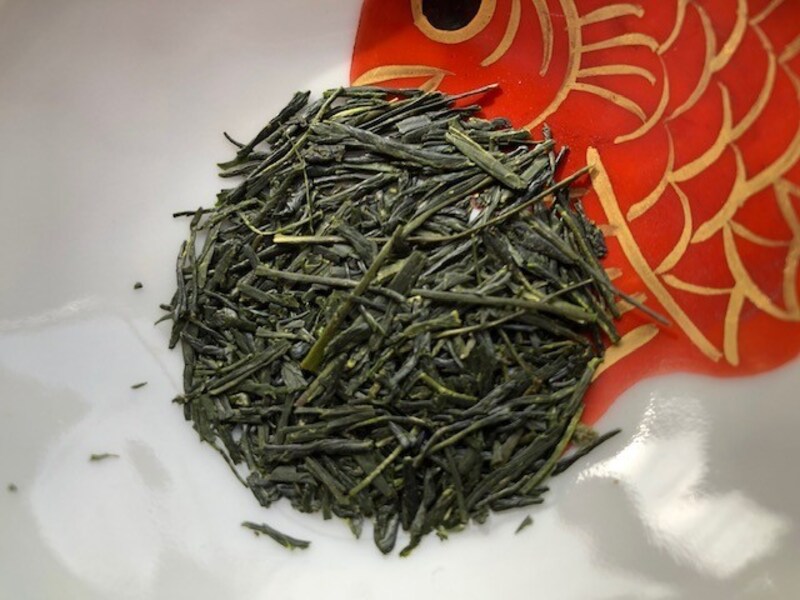 茶葉が大きく、色も濃い。