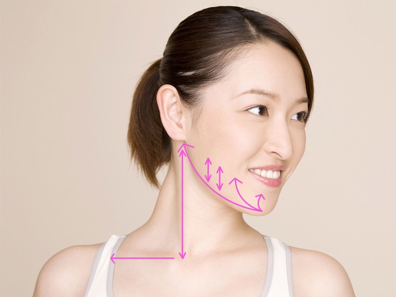  親指の爪が肌に当たらないように、指の腹で優しく刺激