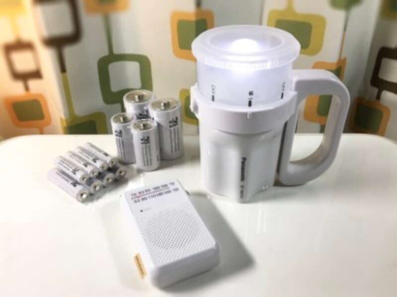 パナソニック懐中電灯、セブンの乾電池、アマナダのラジオ