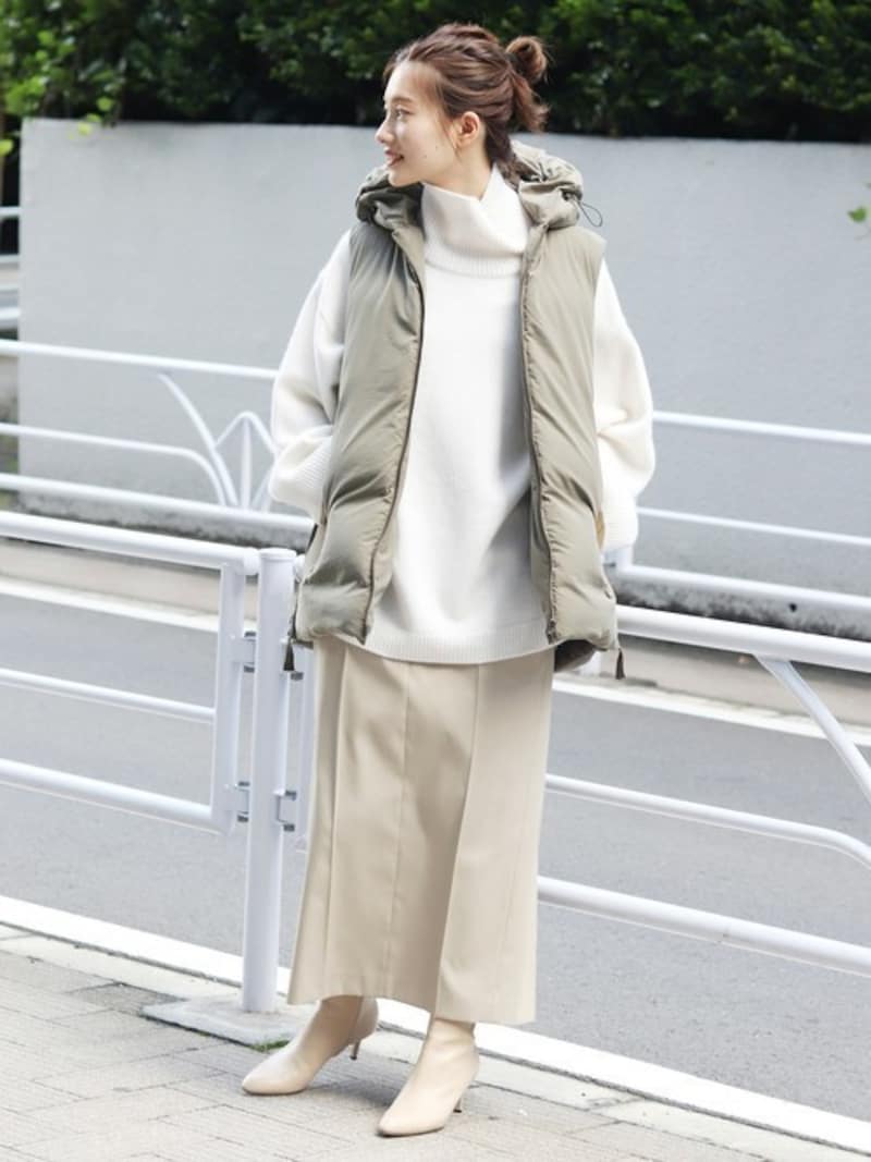 ワントーンでまとめてスポーティーさを軽減して　出典：WEAR