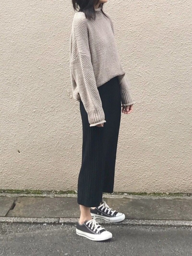 美シルエットのシンプルなスカートならかぶりも目立たず、気にならない　出典：WEAR