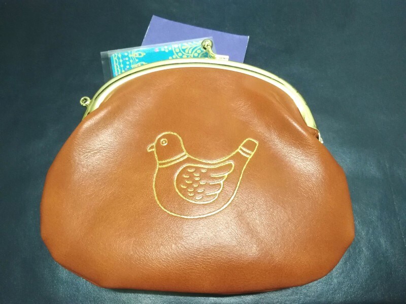 診察券やポイントカードなどを入れるにもちょうどよいサイズです