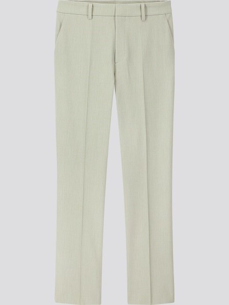 ユニクロ EZYアンクルパンツ 2990円(税込)