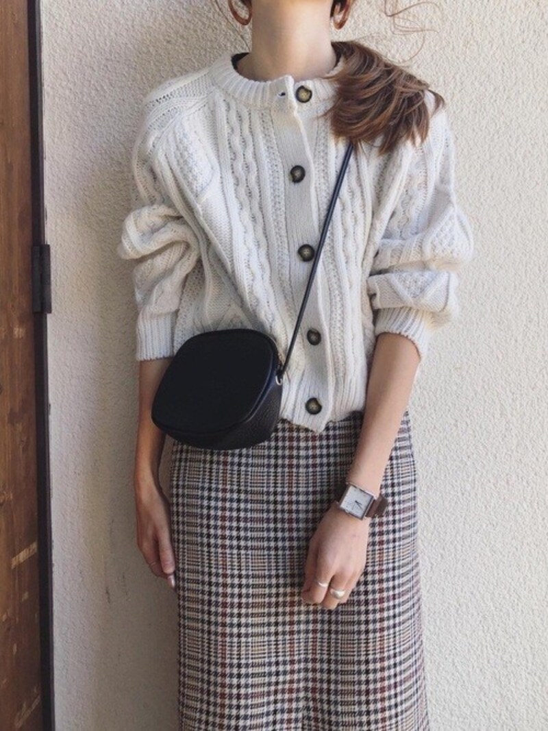 ケーブルコクーンカーディガン　出典：WEAR