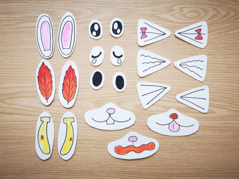 アウトラインは黒のマジックで、色は絵の具や色鉛筆などお手持ちの画材で。