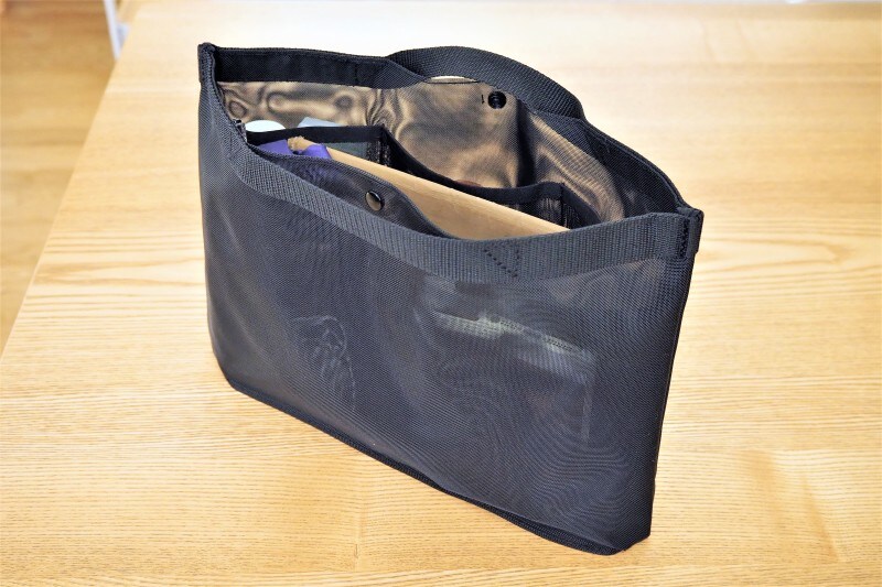無印のナイロンメッシュバッグインバッグ