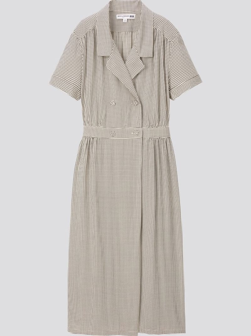 レーヨンオープンカラーワンピース 3990円(税抜)