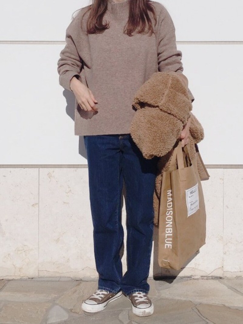 GU ハイウエストストレートジーンズ 2490円（税抜）