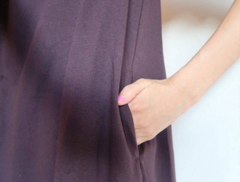 横から差し込むタイプのポケットがさりげなく付いているのも嬉しい！