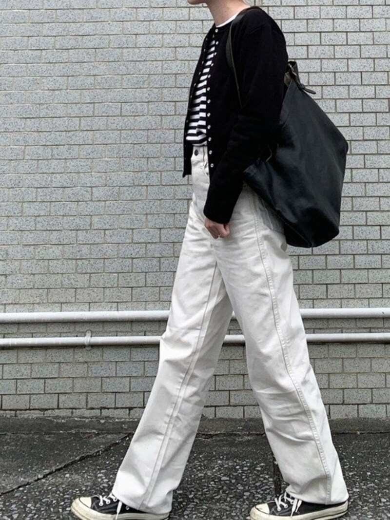 ホワイトデニムで重くなりがちな冬コーデを明るく 出典:WEAR