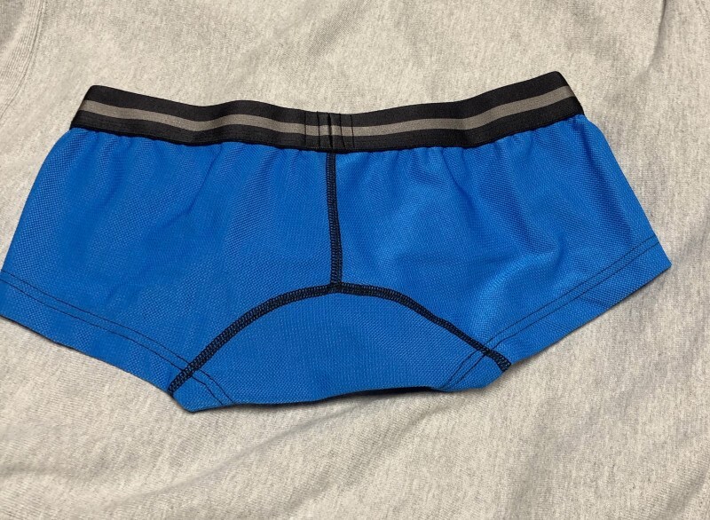 後ろから見るとこんな感じ。一見シンプルな商品ですが、匠の技が詰め込まれています