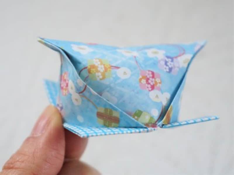 舟形に整えます。