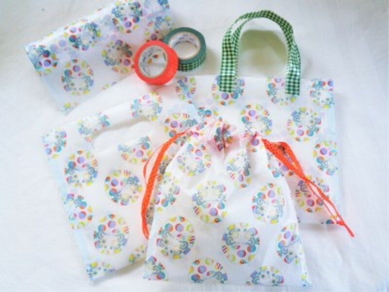 両サンドの粘着部分を合わせるだけで簡単に袋が作れました。