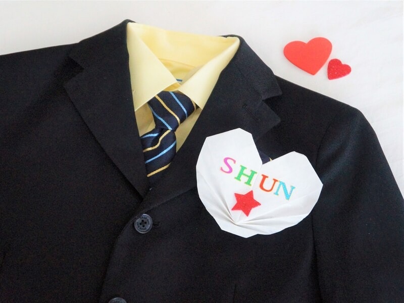 卒園・卒業式の謝恩会やパーティーの名札にもハート折り紙ネームプレートはおススメです。