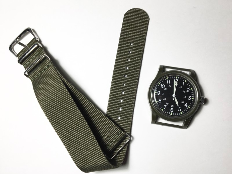 ダイソー500円ミリタリーウォッチ。2019。オリーブ