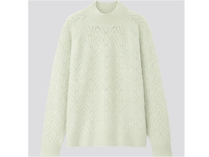 ユニクロ　ライトスフレヤーンポインテールクルーネックセーター　1990円（税抜）