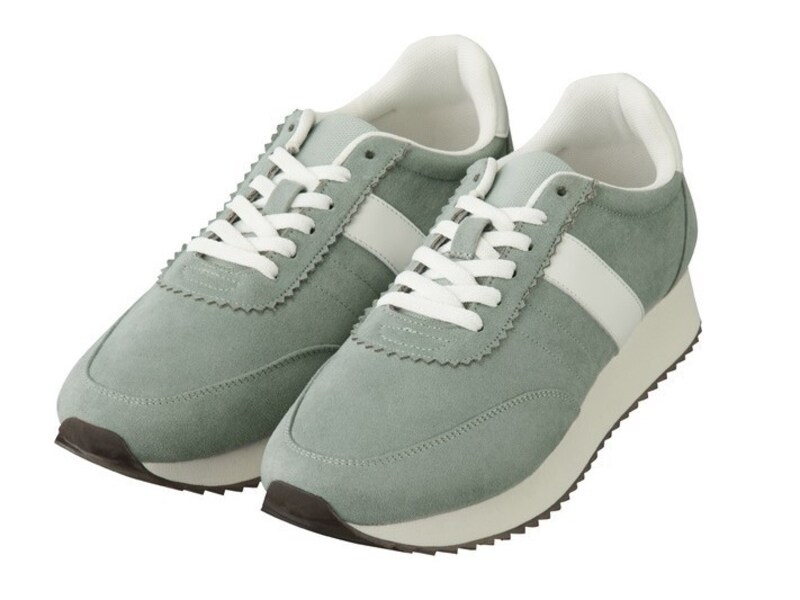 GU  クリーンスエードタッチジョグスニーカー  2490円（税抜）