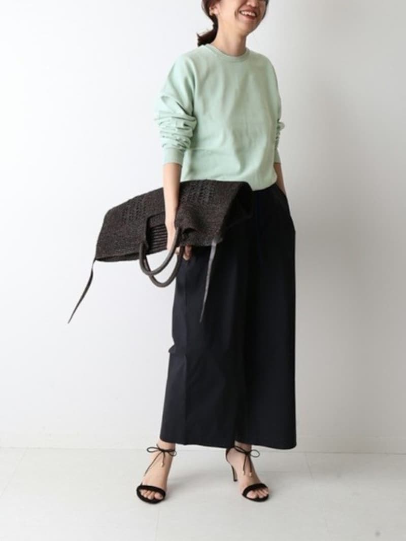 この春一番注目されているミントグリーンで一気に旬! 出典:WEAR