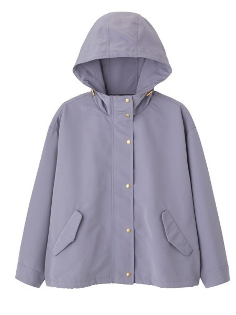 GU マウンテンパーカ 2990円（税抜）