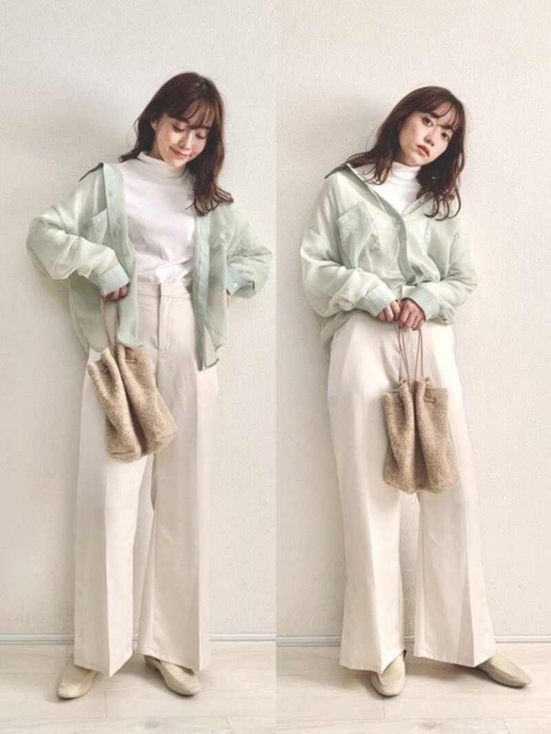 きれい色のシャツを今からレイヤードに使っても◎　出典：WEAR