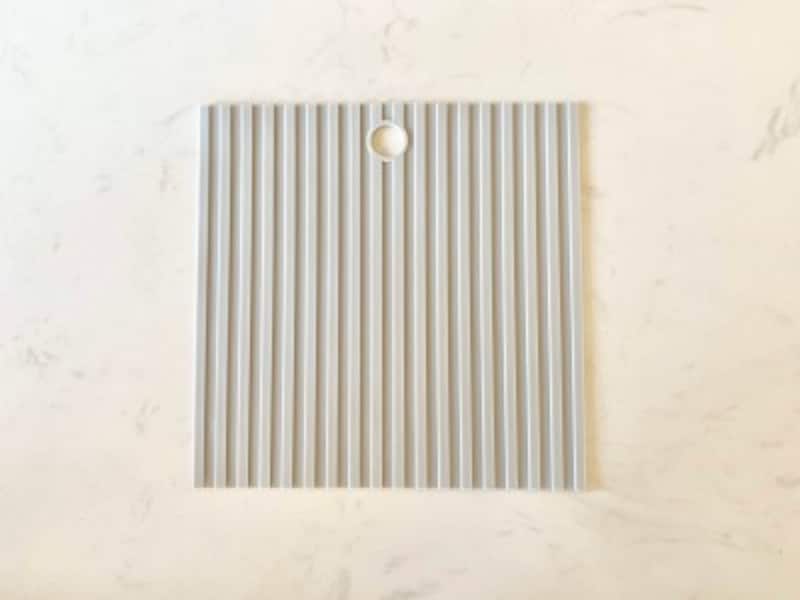 なべ敷きシリコーン（セリア・110円）