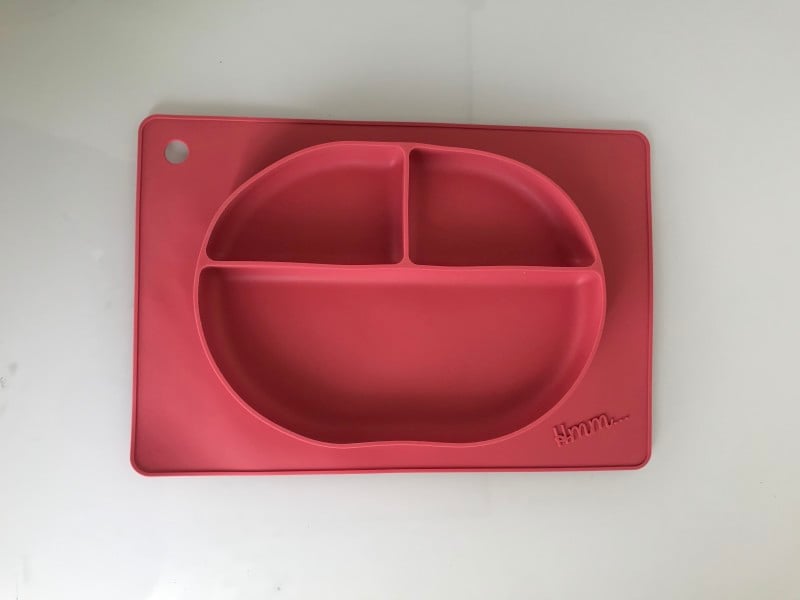 3COINSで大人気のシリコンキッズプレート500円（税別）