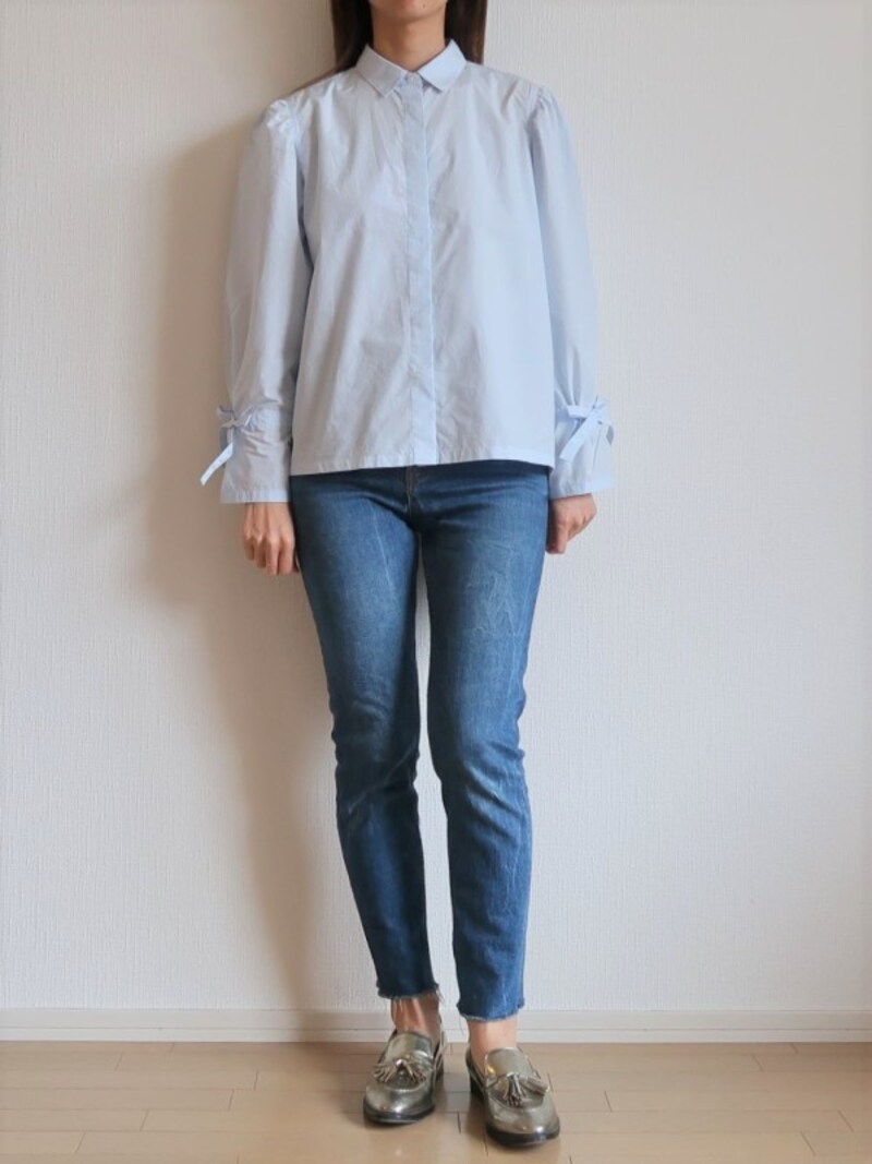 ユニクロ　ギャザースリーブシャツ　2990円（税抜）