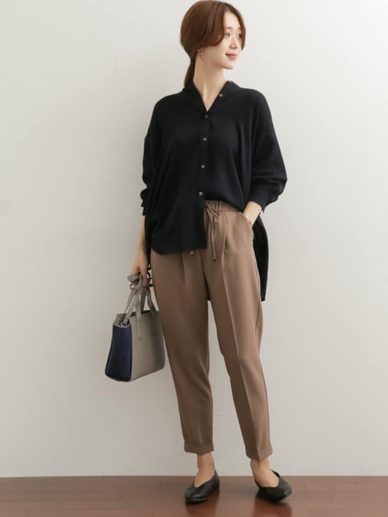 ネイビー＆ベージュのシックな配色が大人向け　出典：WEAR